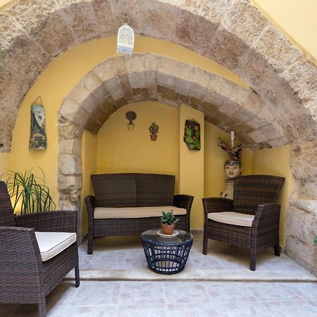 Casa Nagale- Una Suite Di Charme Nel Cuore Di Ortigia A 50 Mt Dal Mare Syracuse Bagian luar foto