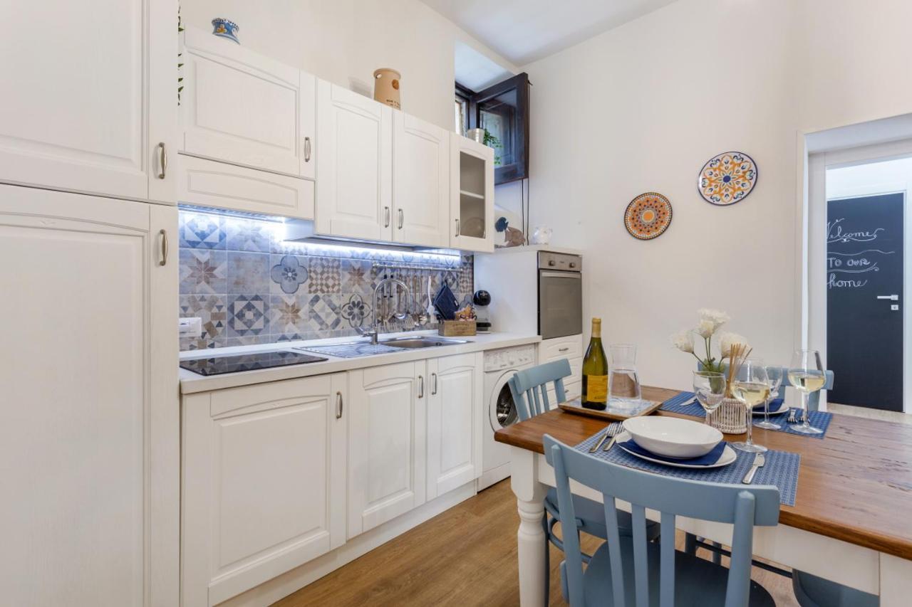 Casa Nagale- Una Suite Di Charme Nel Cuore Di Ortigia A 50 Mt Dal Mare Syracuse Bagian luar foto