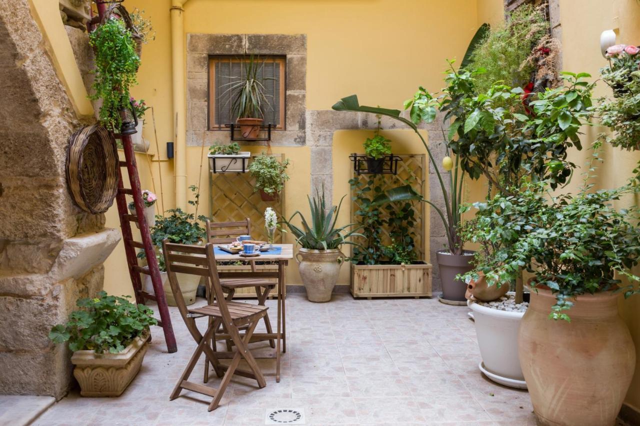 Casa Nagale- Una Suite Di Charme Nel Cuore Di Ortigia A 50 Mt Dal Mare Syracuse Bagian luar foto