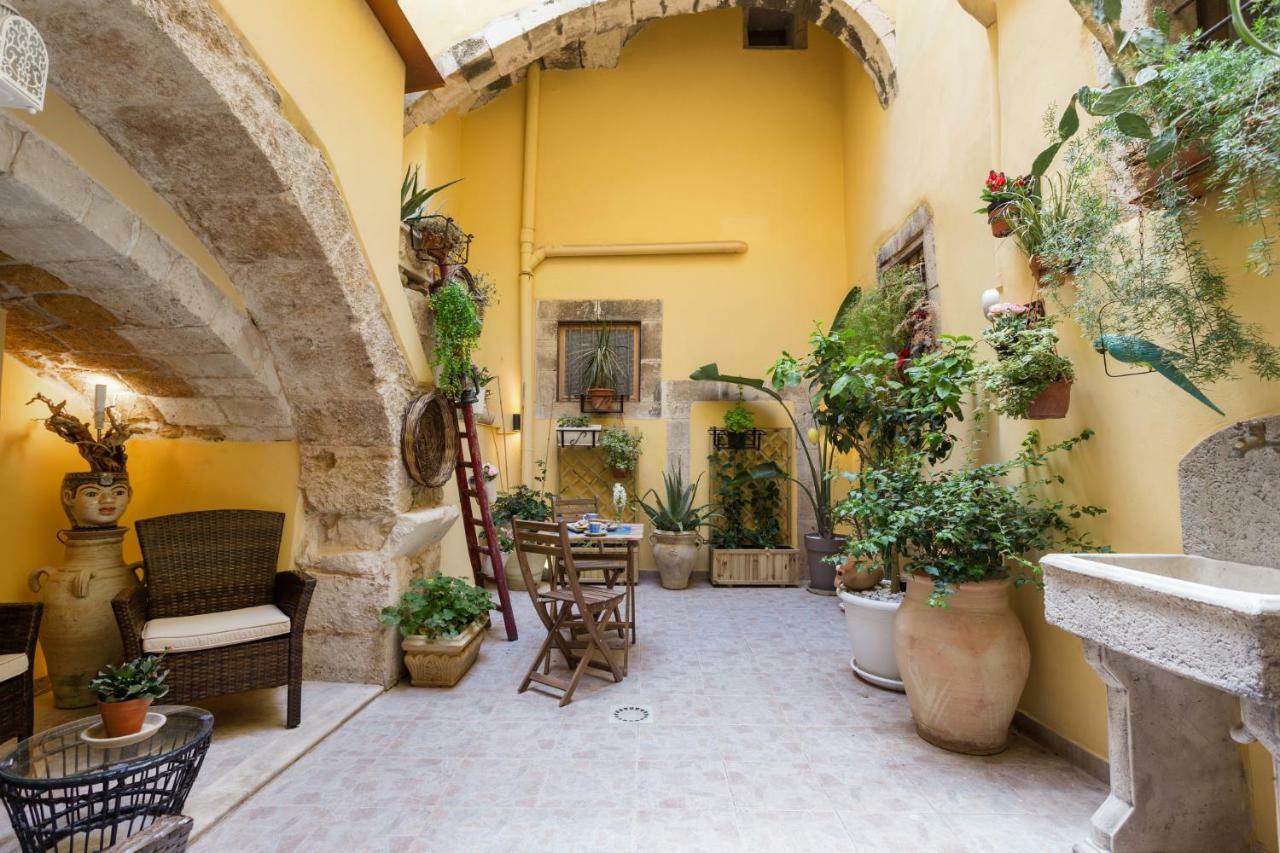 Casa Nagale- Una Suite Di Charme Nel Cuore Di Ortigia A 50 Mt Dal Mare Syracuse Bagian luar foto