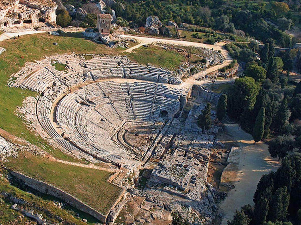 Casa Nagale- Una Suite Di Charme Nel Cuore Di Ortigia A 50 Mt Dal Mare Syracuse Bagian luar foto